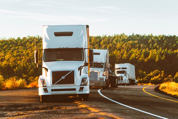 How To Apply For a Truck Driver Job In Canada